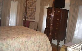 Fleetwood House Bed And Breakfast